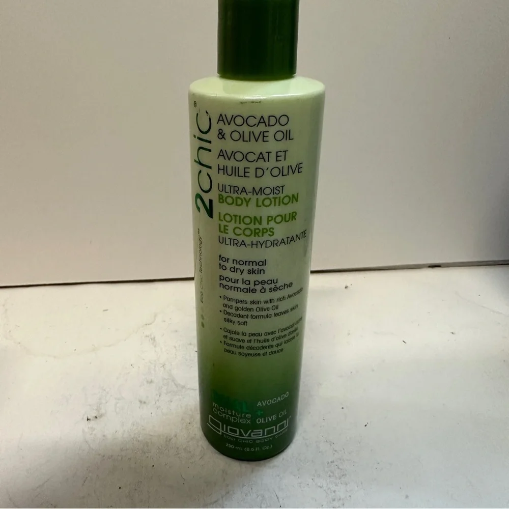 Giovanni 2chic Avocado and Olive Oil Ultra-Moist Body Lotion 8.5 OZ HTF